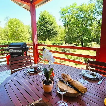 Grande Maison Familiale Avec Piscine Holiday home *