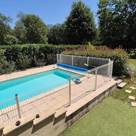 Grande Maison Familiale Avec Piscine Lembras