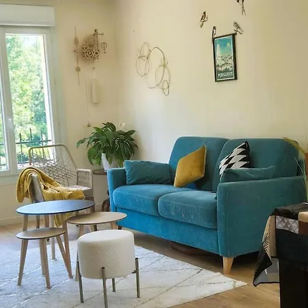 Grande Maison Familiale Avec Piscine Lembras